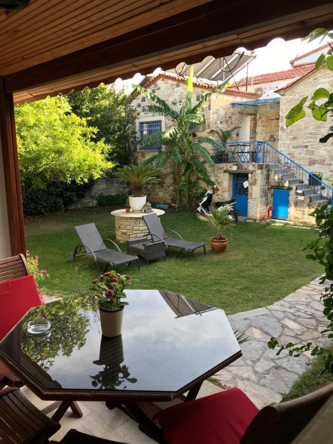 Foca Antik Otel ภายนอก รูปภาพ