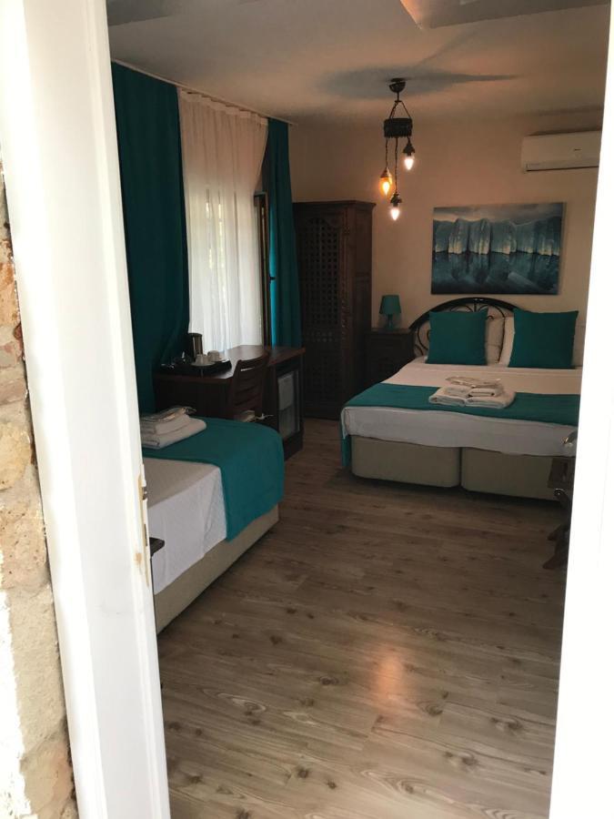 Foca Antik Otel ภายนอก รูปภาพ